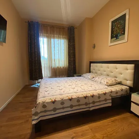On Dragomirova Apartamento Kiev