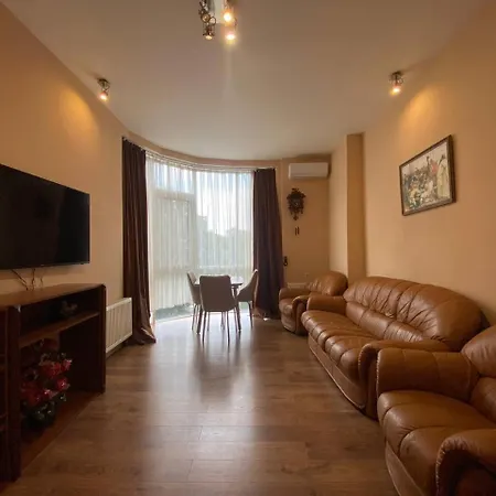 Apartamento On Dragomirova
